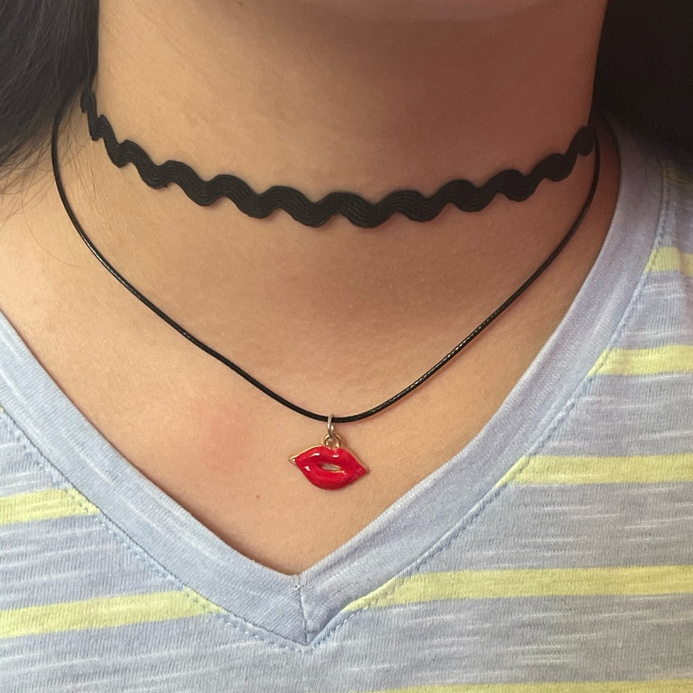 Choker - Picture 2 of 2